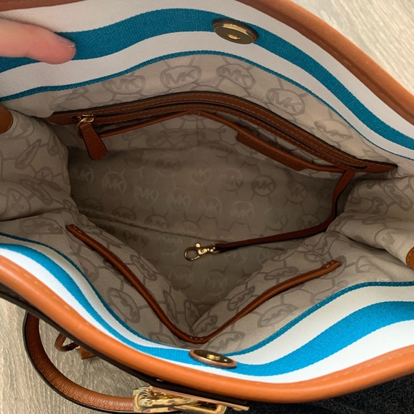 Michael Kors Hamilton Striped Tote - Picture 3 of 4